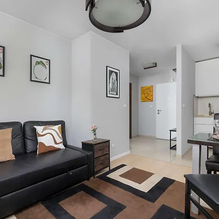 Comfortable Apartment Close To The City Centre Krakow Kijowska 24 By Heyrent